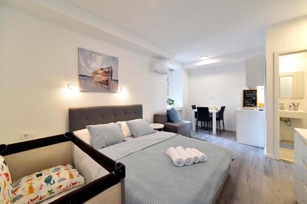 Superior Apartment at At queens in Zagreb